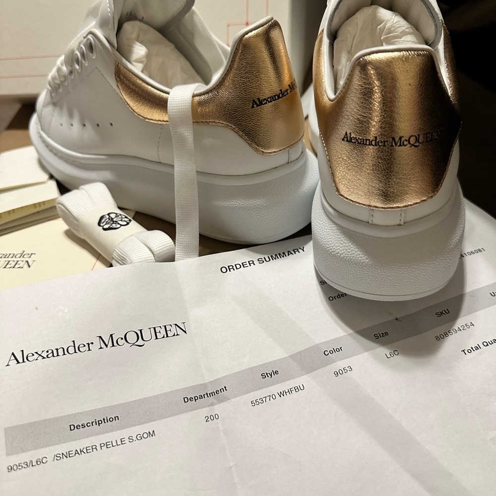 Shoes - Picture 4 of 5